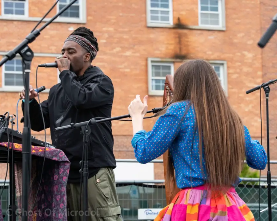 Kuf Knotz and Christine Elise perform at the 2nd Annual Lakehouse Block Party to benefit APMF